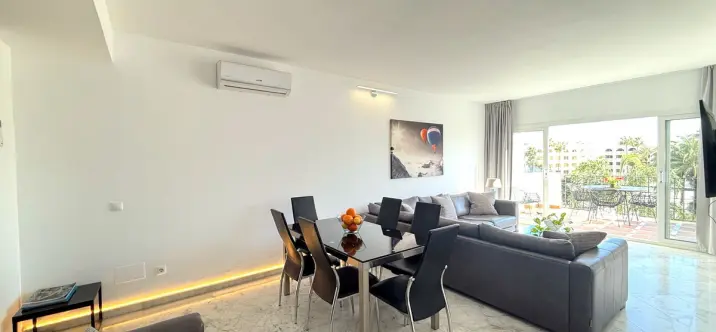 Долгосрочная аренда двухуровневого пентхауса в Puerto Banús 2