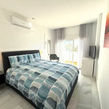 Долгосрочная аренда двухуровневого пентхауса в Puerto Banús