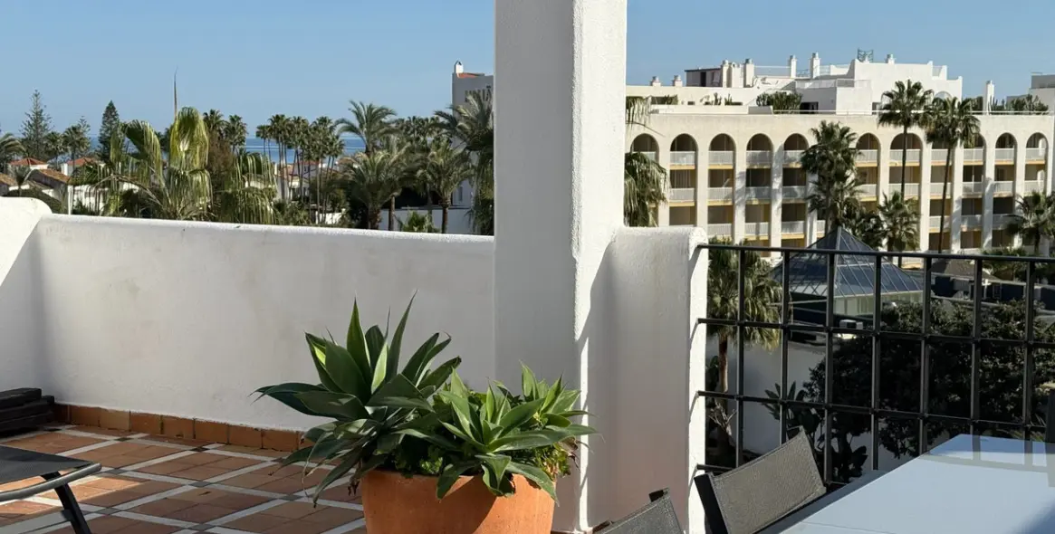 Краткосрочная аренда двухуровневого пентхауса в Puerto Banús 22
