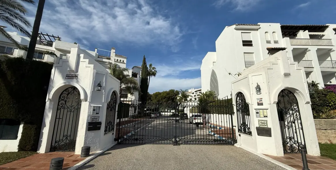 Краткосрочная аренда двухуровневого пентхауса в Puerto Banús 29