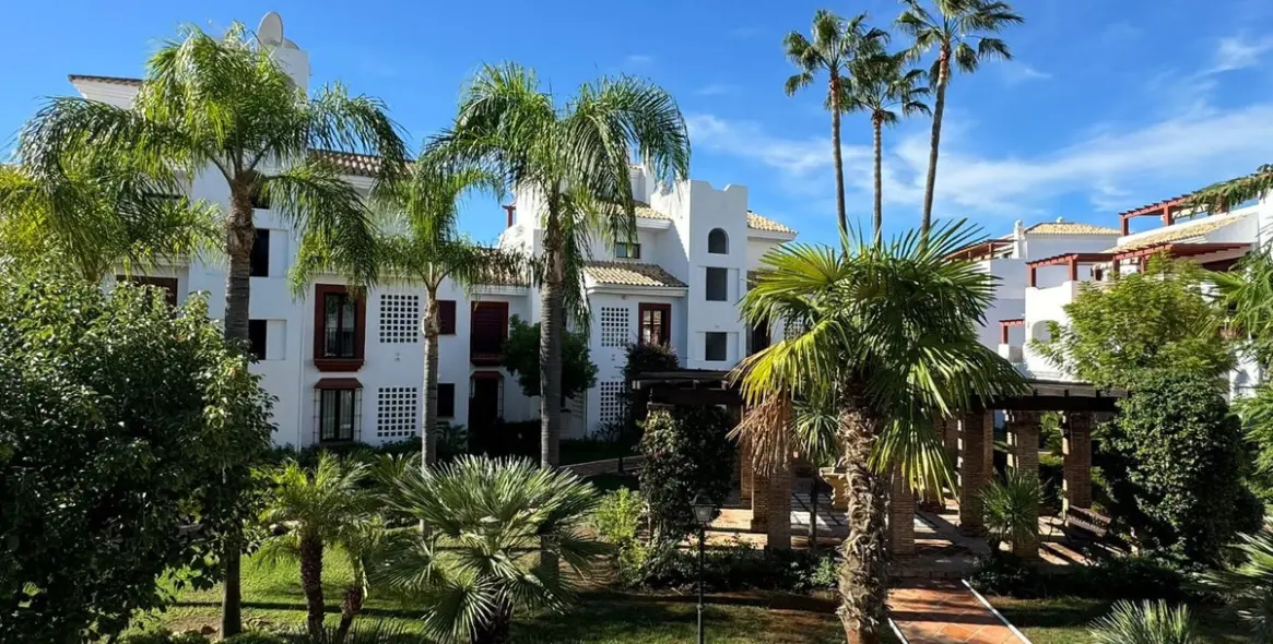 Short-term rent of middle floor apartment in San Pedro de Alcántara 2