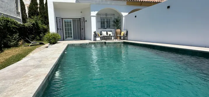 Long-term rent of semi-detached house in The Golden Mile 0