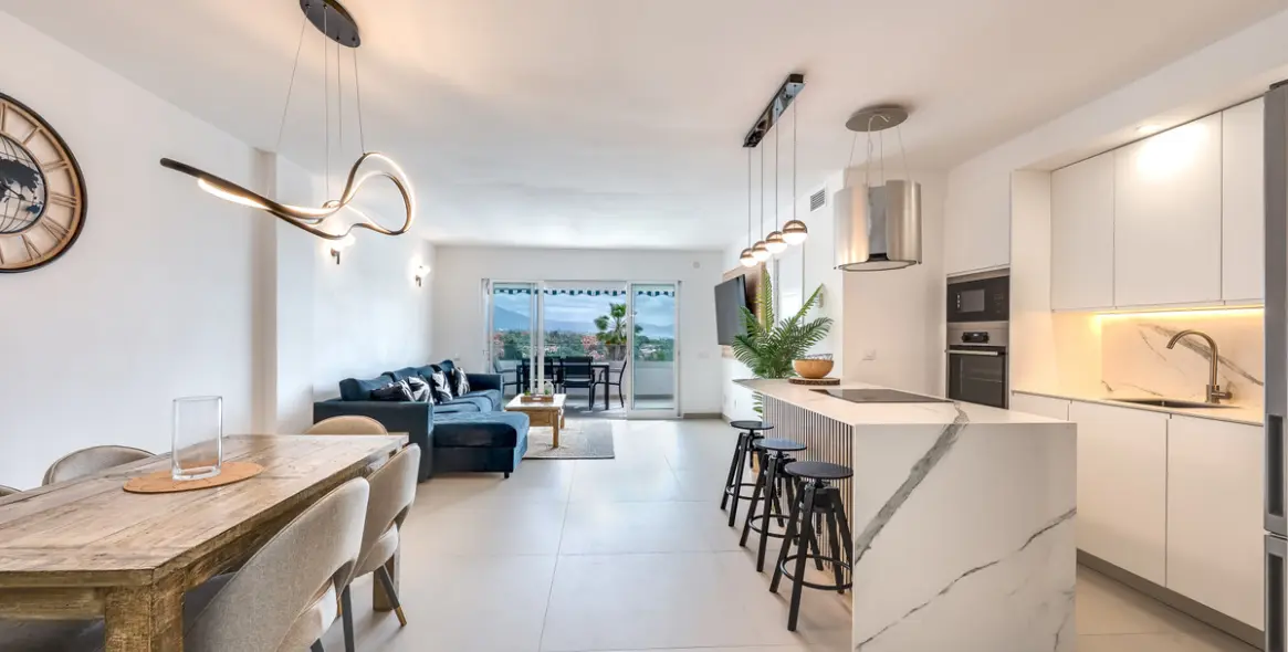 Short-term rent of middle floor apartment in Nueva Andalucía 3