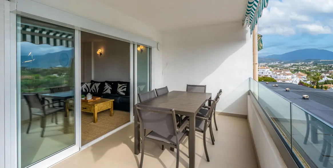 Short-term rent of middle floor apartment in Nueva Andalucía 12