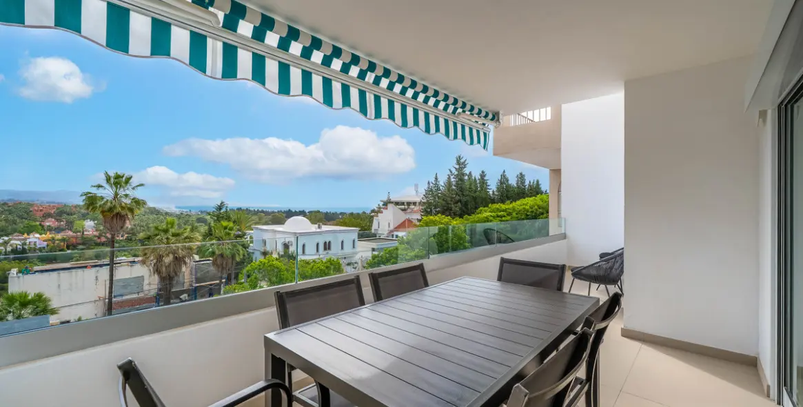 Short-term rent of middle floor apartment in Nueva Andalucía 14