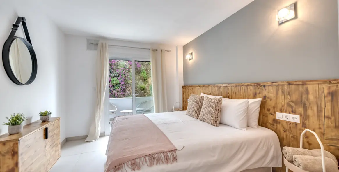 Short-term rent of middle floor apartment in Nueva Andalucía 16