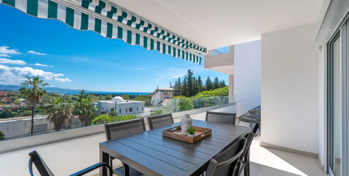 Short-term rent of middle floor apartment in Nueva Andalucía 29