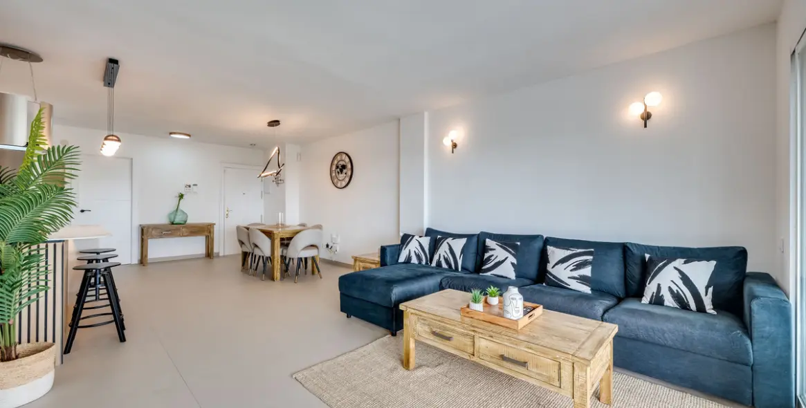 Short-term rent of middle floor apartment in Nueva Andalucía 44