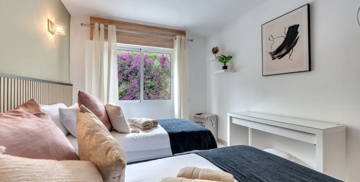 Short-term rent of middle floor apartment in Nueva Andalucía 46