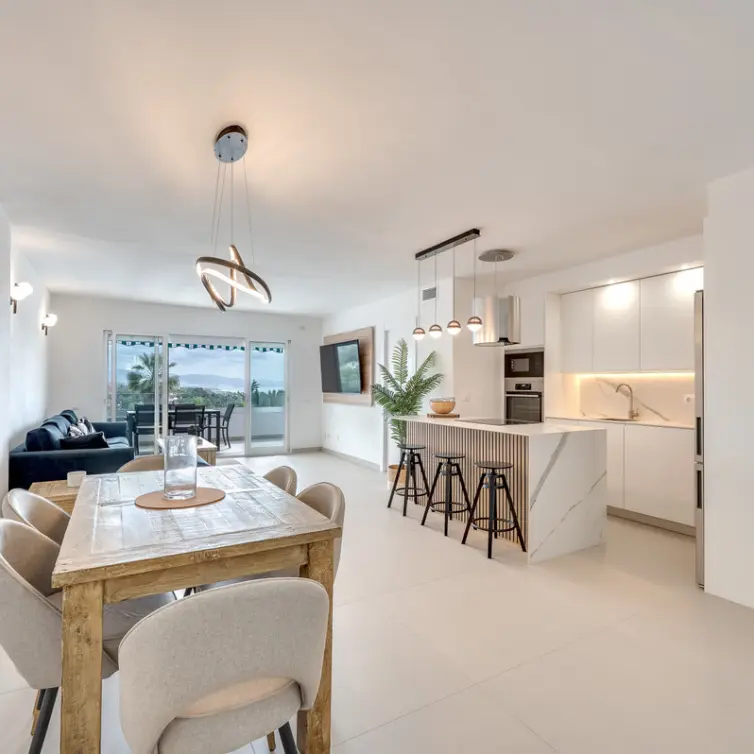 Short-term rent of middle floor apartment in Nueva Andalucía