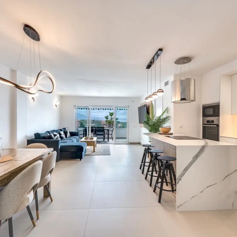 Short-term rent of middle floor apartment in Nueva Andalucía