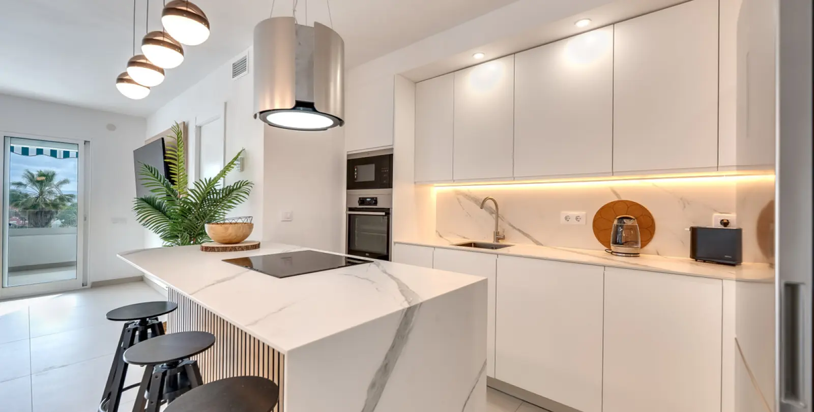 Short-term rent of middle floor apartment in Nueva Andalucía 4