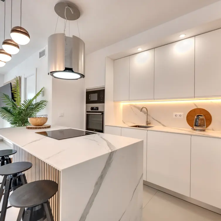 Short-term rent of middle floor apartment in Nueva Andalucía