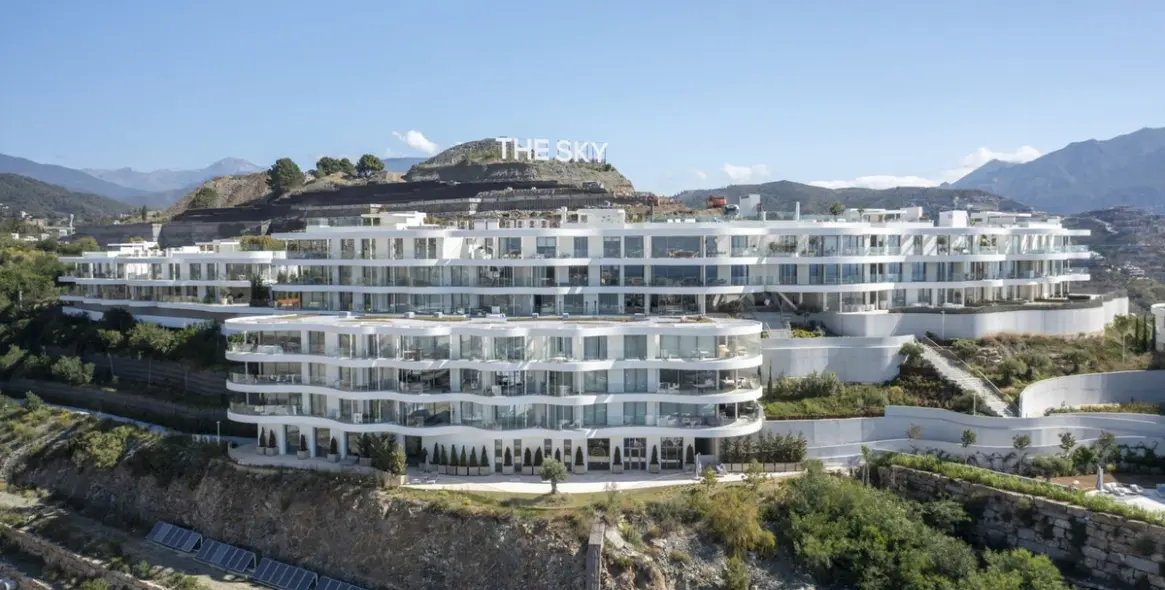 Short-term rent of middle floor apartment in Benahavís 1