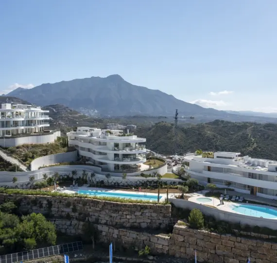 Short-term rent of middle floor apartment in Benahavís