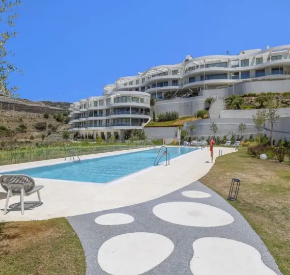 Short-term rent of middle floor apartment in Benahavís