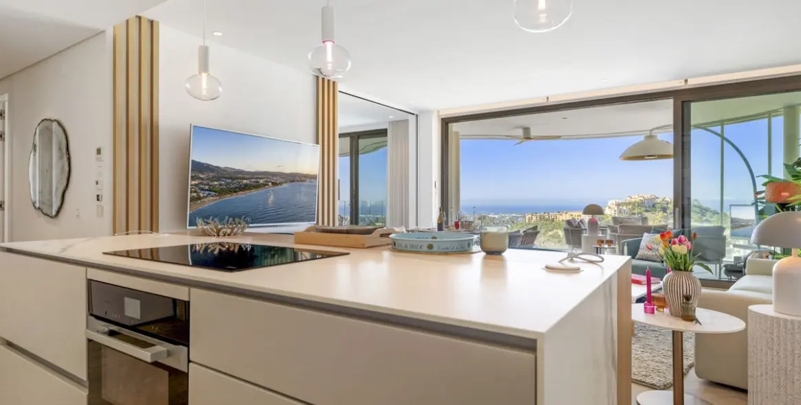 Short-term rent of middle floor apartment in Benahavís 7