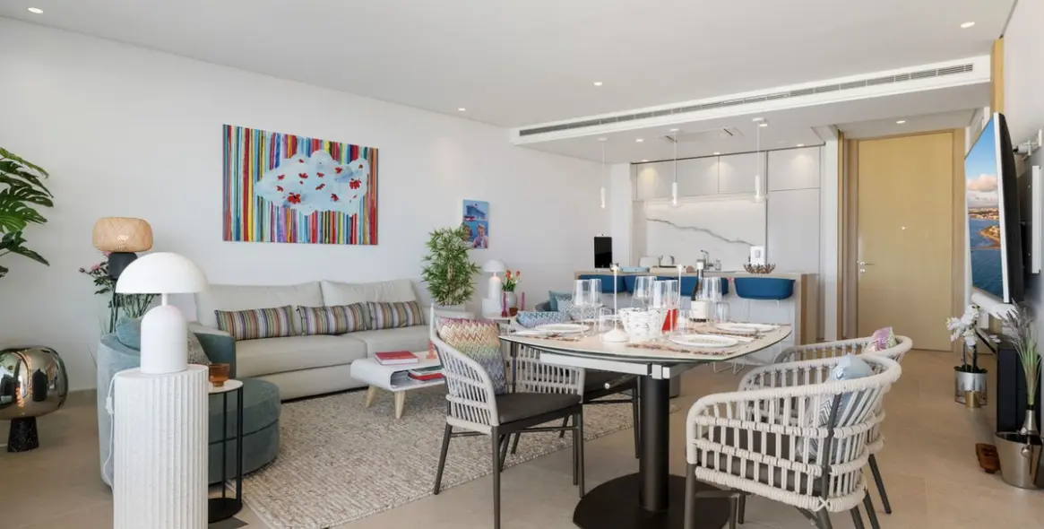 Short-term rent of middle floor apartment in Benahavís 10