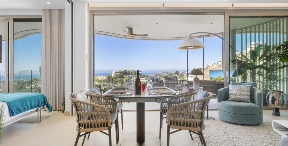 Short-term rent of middle floor apartment in Benahavís 15