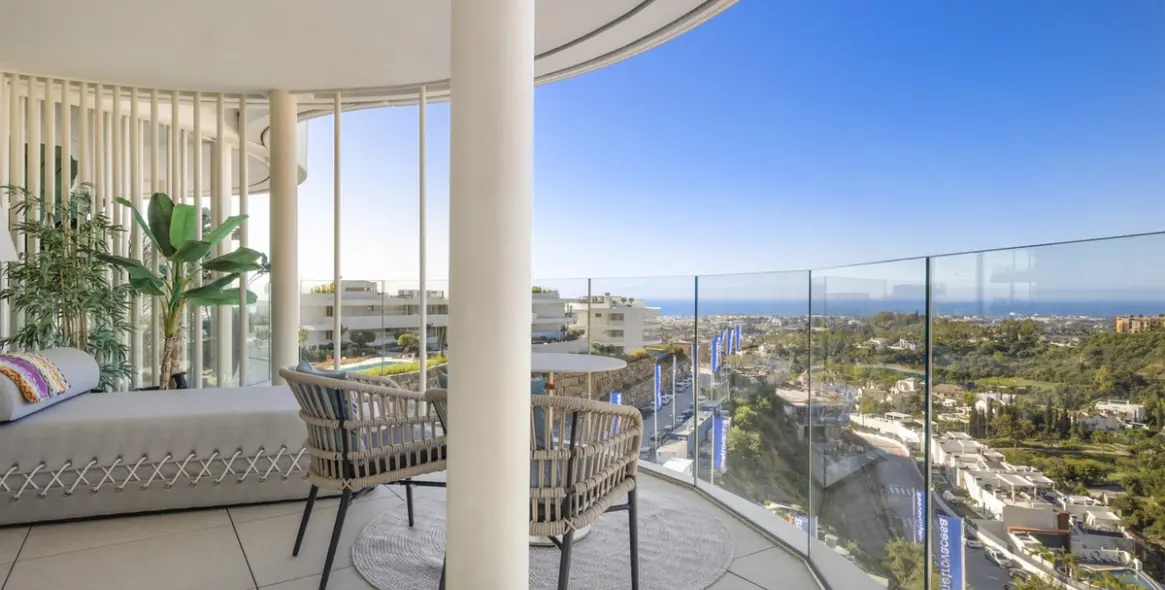 Short-term rent of middle floor apartment in Benahavís 19