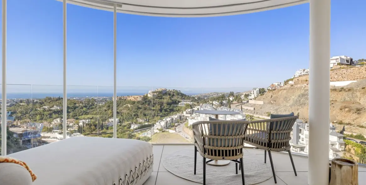 Short-term rent of middle floor apartment in Benahavís 20