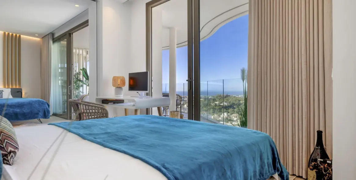 Short-term rent of middle floor apartment in Benahavís 23