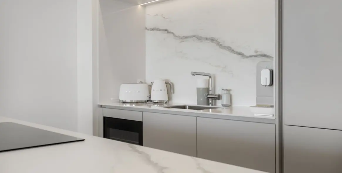 Short-term rent of middle floor apartment in Benahavís 30