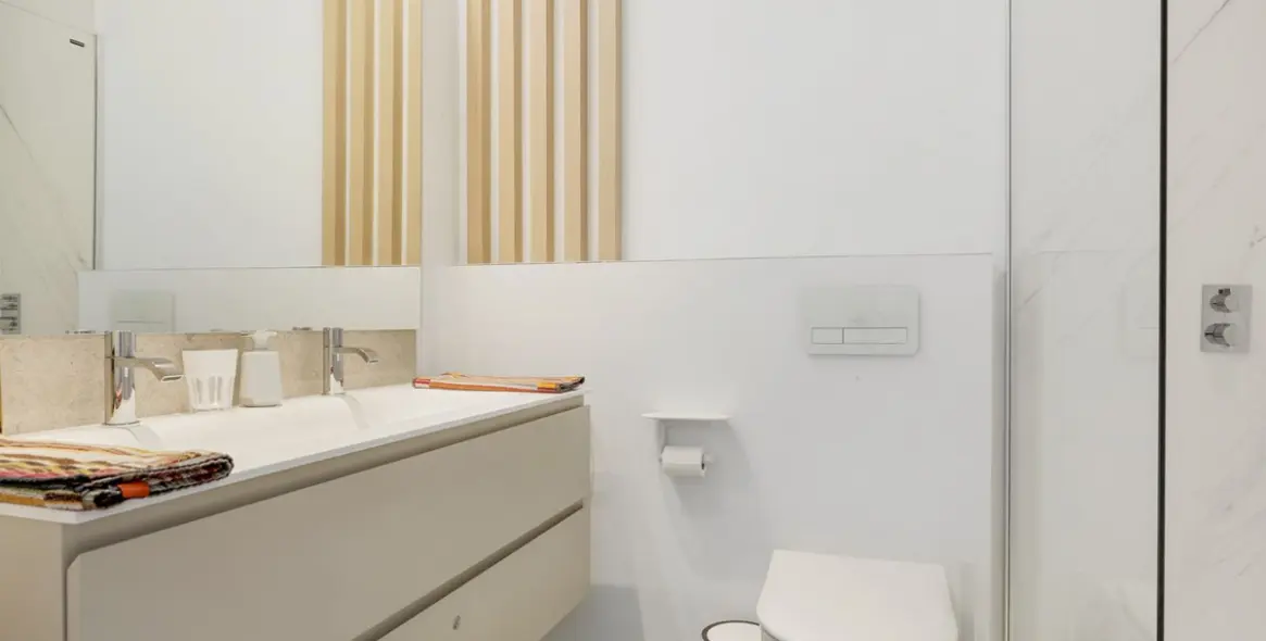 Short-term rent of middle floor apartment in Benahavís 38
