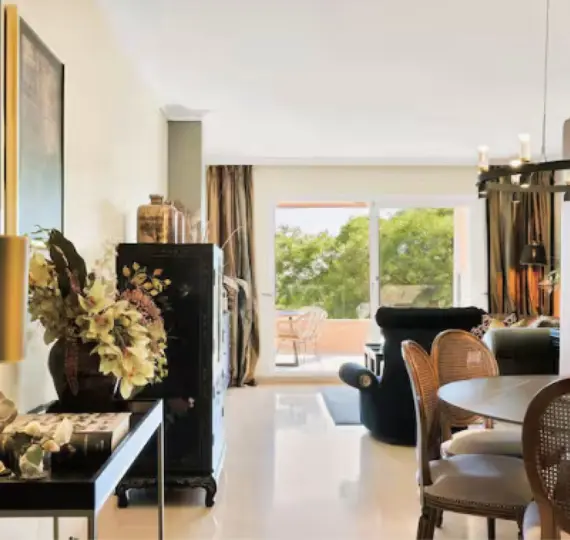 Short-term rent of middle floor apartment in Elviria