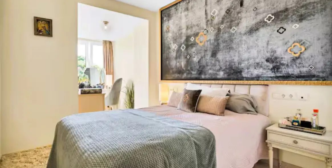 Short-term rent of middle floor apartment in Elviria 9