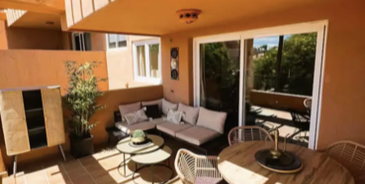 Short-term rent of middle floor apartment in Elviria 10