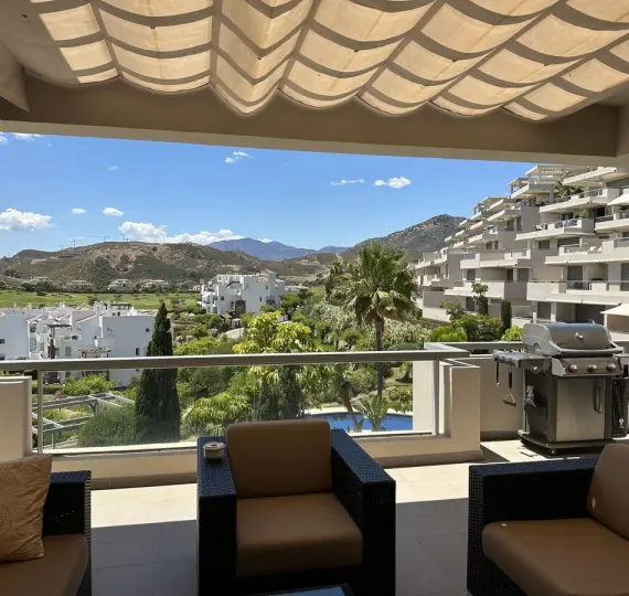 Short-term rent of middle floor apartment in Benahavís