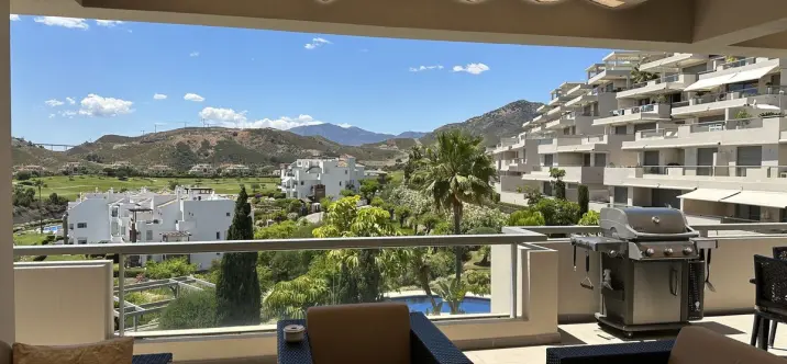 Short-term rent of middle floor apartment in Benahavís 3