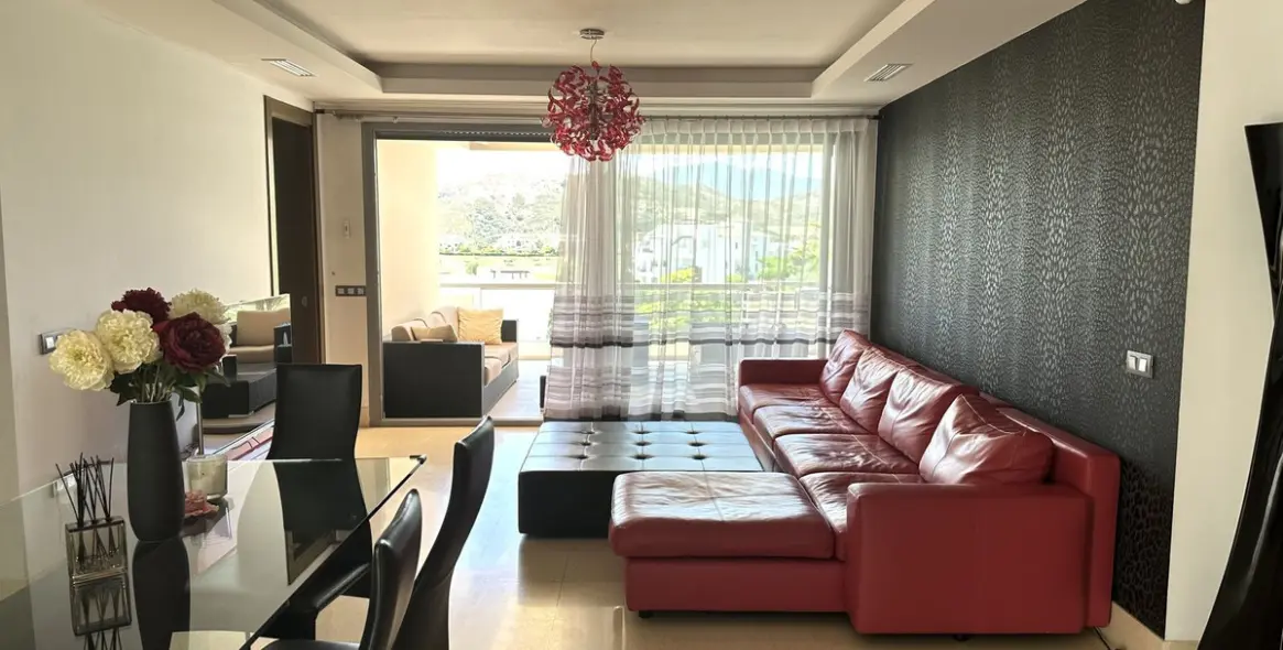 Short-term rent of middle floor apartment in Benahavís 7