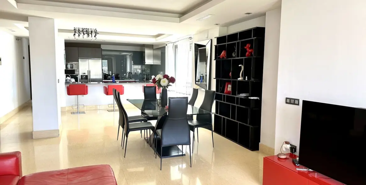 Short-term rent of middle floor apartment in Benahavís 8
