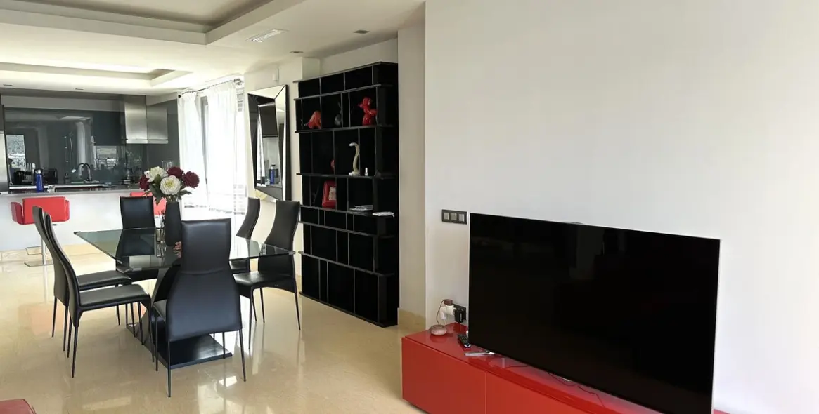 Short-term rent of middle floor apartment in Benahavís 9