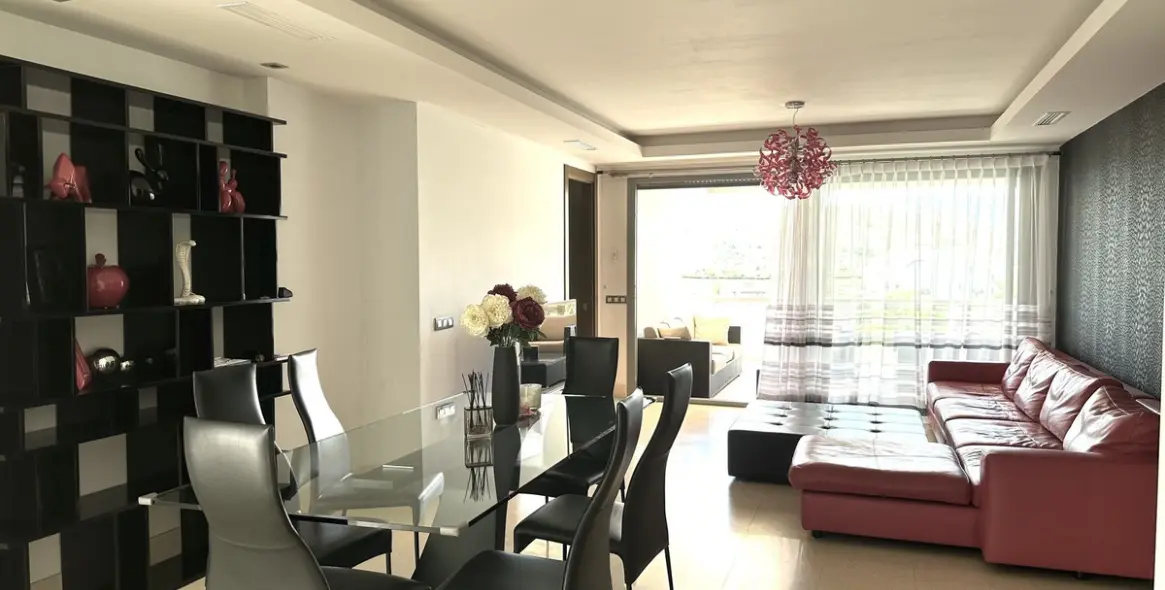 Short-term rent of middle floor apartment in Benahavís 10