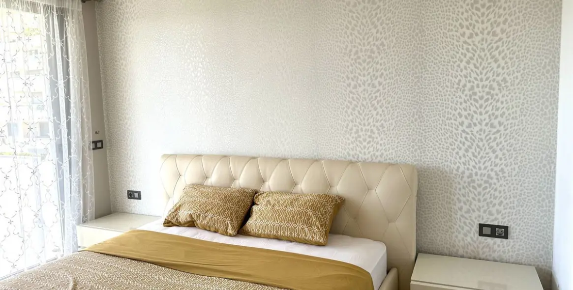 Short-term rent of middle floor apartment in Benahavís 13