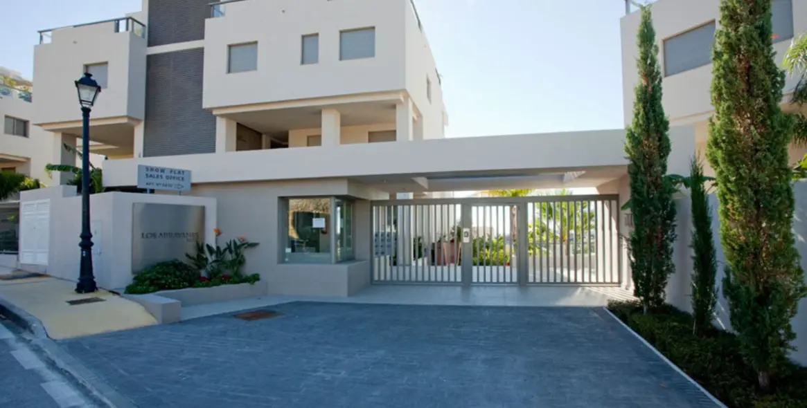 Short-term rent of middle floor apartment in Benahavís 21
