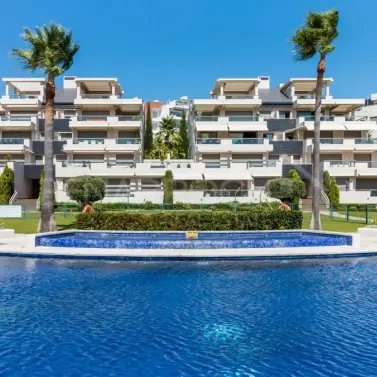 Short-term rent of middle floor apartment in Benahavís