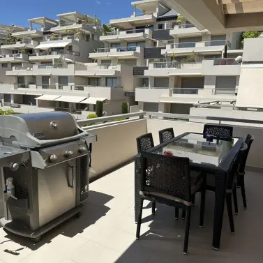 Short-term rent of middle floor apartment in Benahavís