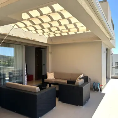 Short-term rent of middle floor apartment in Benahavís