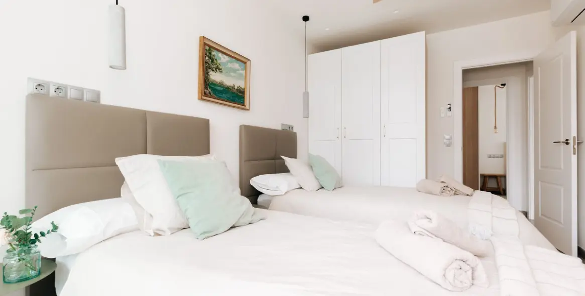 Alquiler a largo plazo de villa independiente en Marbesa 9