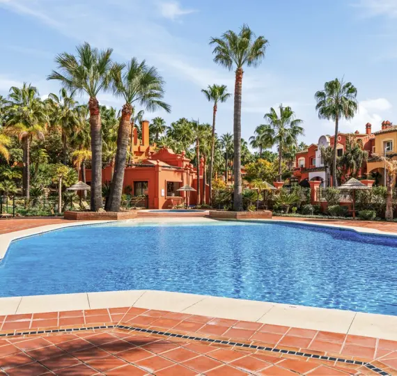 Short-term rent of ground floor apartment in Puerto Banús