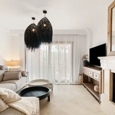 Alquiler a corto plazo de apartamento en planta baja en Puerto Banús
