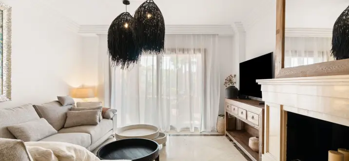 Alquiler a corto plazo de apartamento en planta baja en Puerto Banús 2