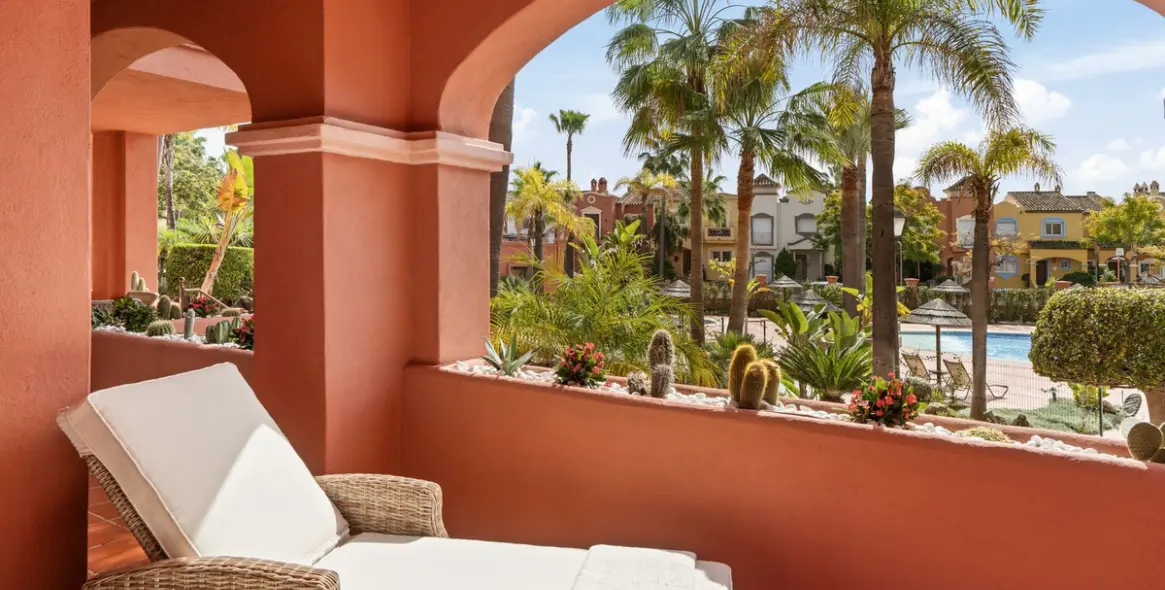 Short-term rent of ground floor apartment in Puerto Banús 12