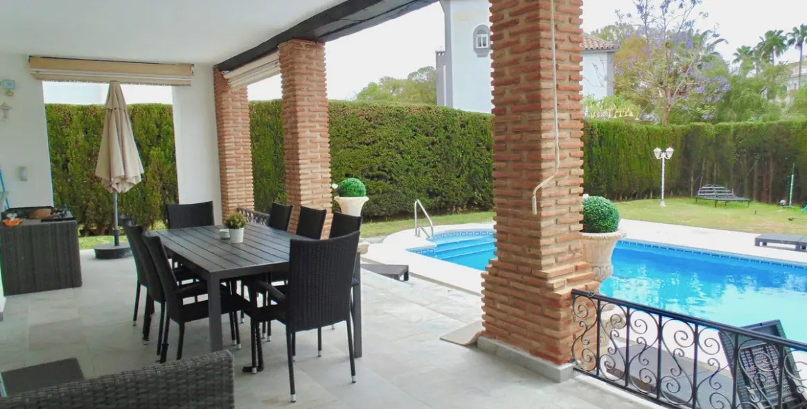 Краткосрочная аренда  отдельно стоящей виллы в Calahonda 2