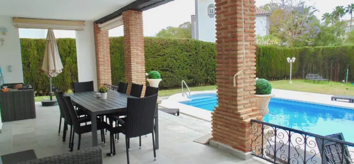 Краткосрочная аренда  отдельно стоящей виллы в Calahonda 1