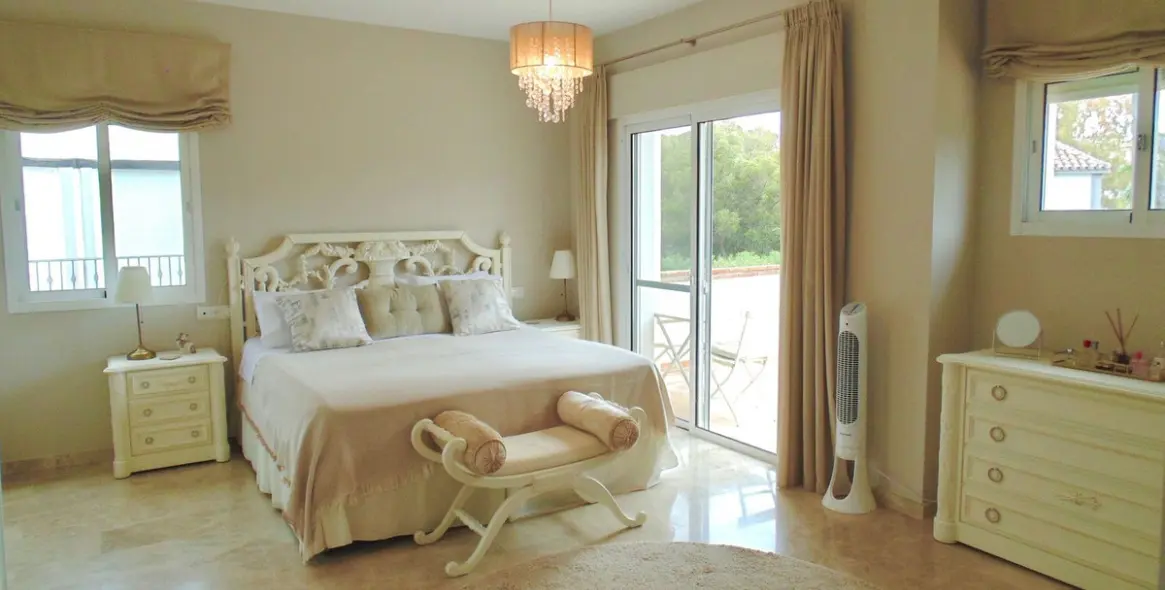 Краткосрочная аренда  отдельно стоящей виллы в Calahonda 8